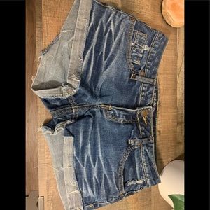 Blue jean shorts 💙